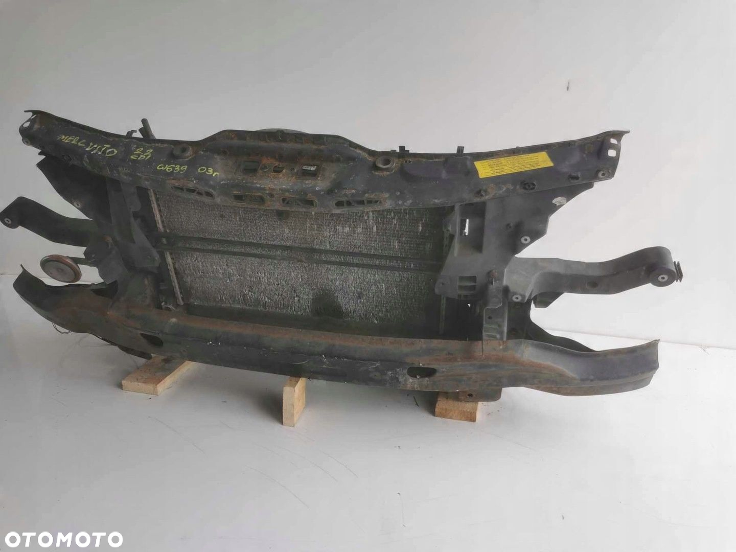 PAS PRZEDNI WZMOCNIENIE MERCEDES VITO W639 03-10 2.2 CDI - 2