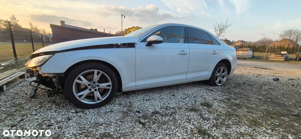 Audi A4 Limousine - 8