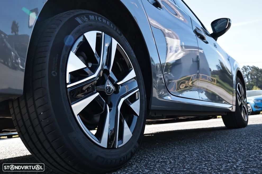 Peugeot 208 1.2 PureTech Allure - 5