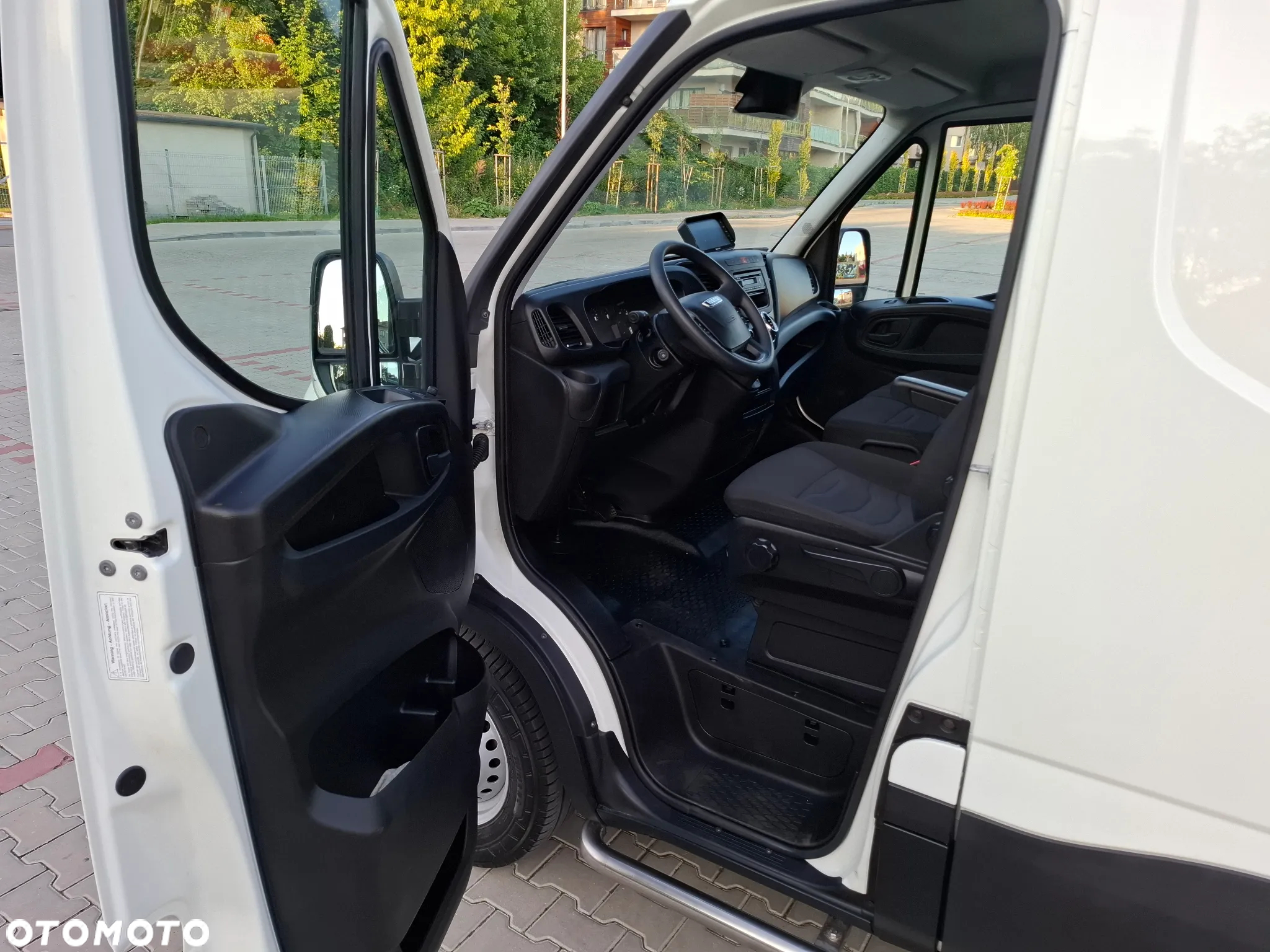 Iveco Daily 35S16 2017 HIMATIC L2H2 CLIMATRONIC - 18