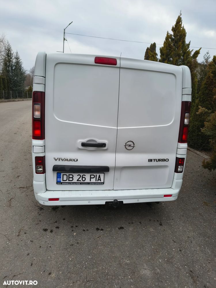 Opel Vivaro - 8