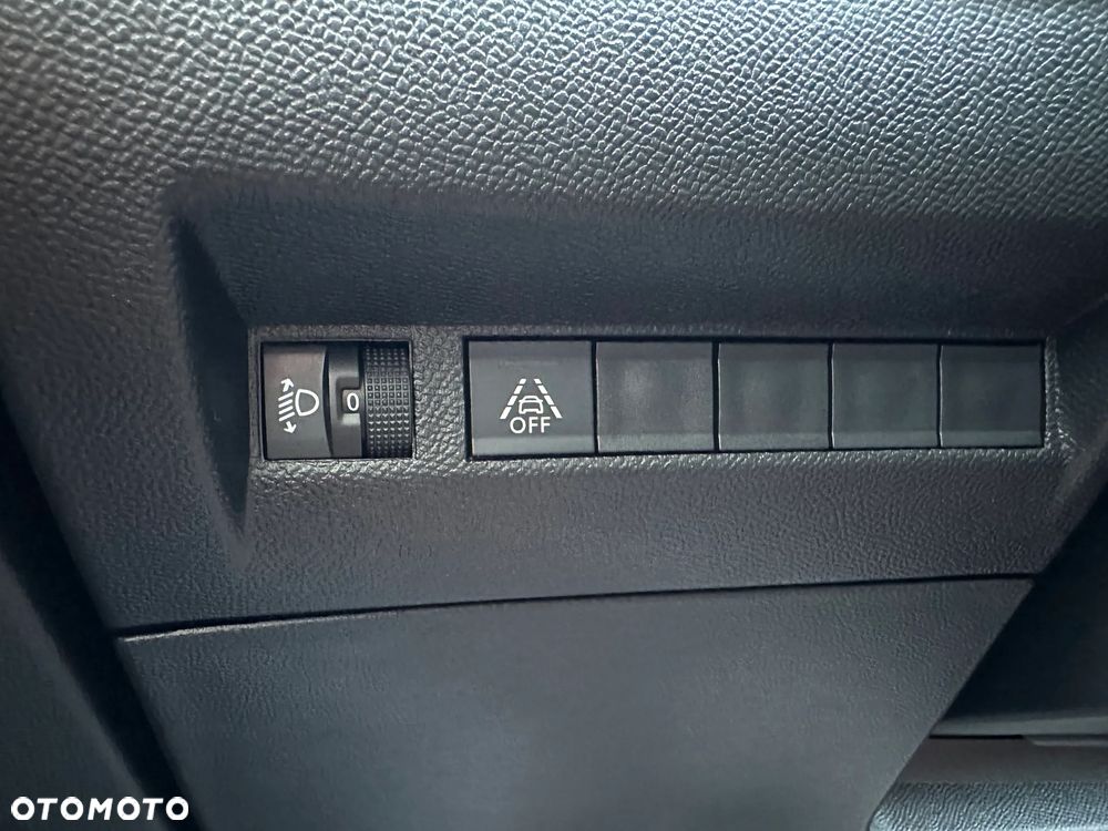 Peugeot 2008 PureTech 100 Style - 24