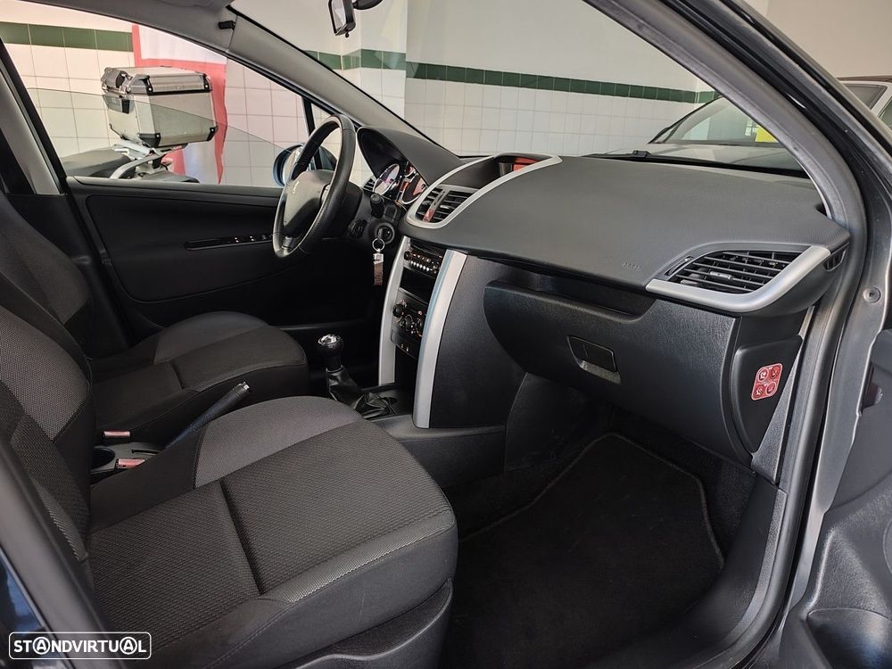 Peugeot 207 1.4 16V Active - 9