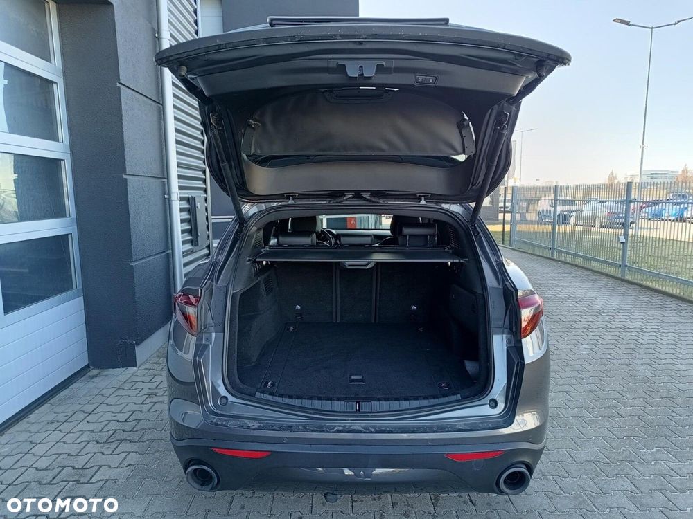Alfa Romeo Stelvio 2.0 Turbo Sprint Q4 - 9