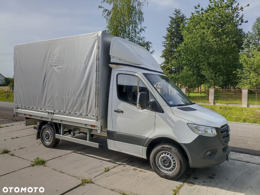 Mercedes-Benz Sprinter - 2