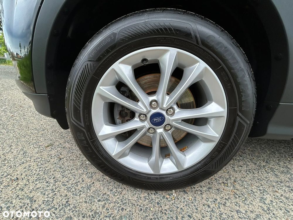 Ford Kuga - 39