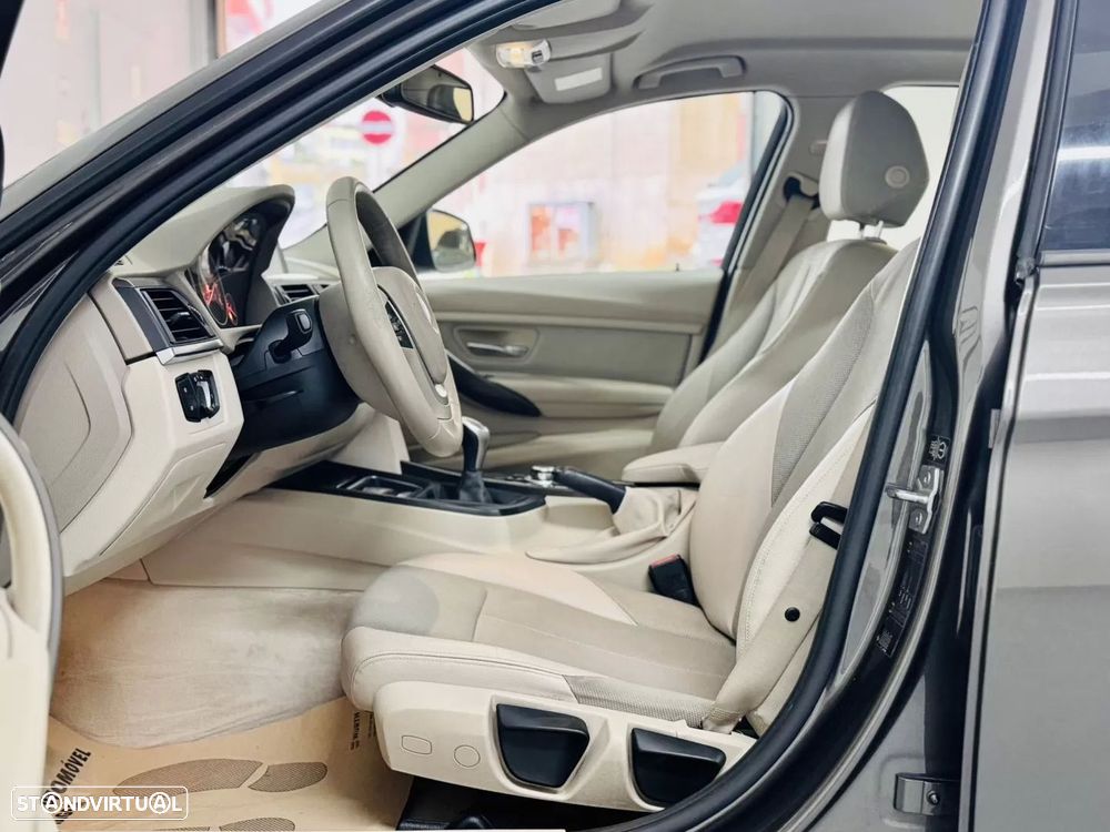 BMW 318 d Modern Line - 25