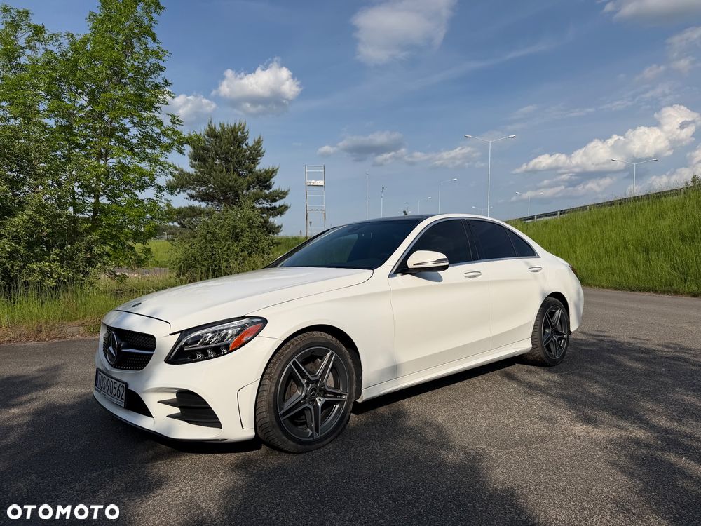 Mercedes-Benz Klasa C 300 9G-TRONIC AMG Line - 3