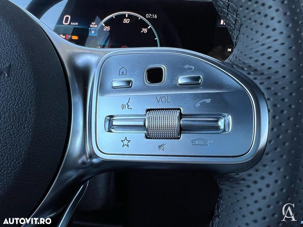 Mercedes-Benz EQB 300 4MATIC - 18