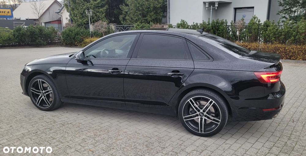 Audi A4 Limousine - 12