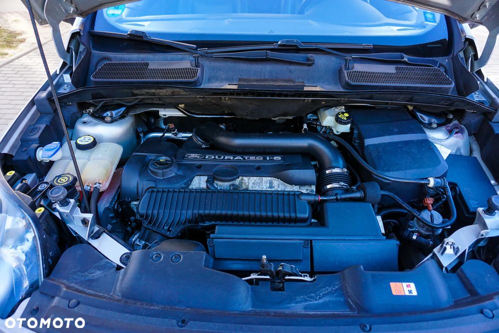 Ford Kuga 2.5 4x4 Titanium - 9