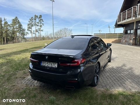 BMW Seria 5 M550i xDrive sport - 9