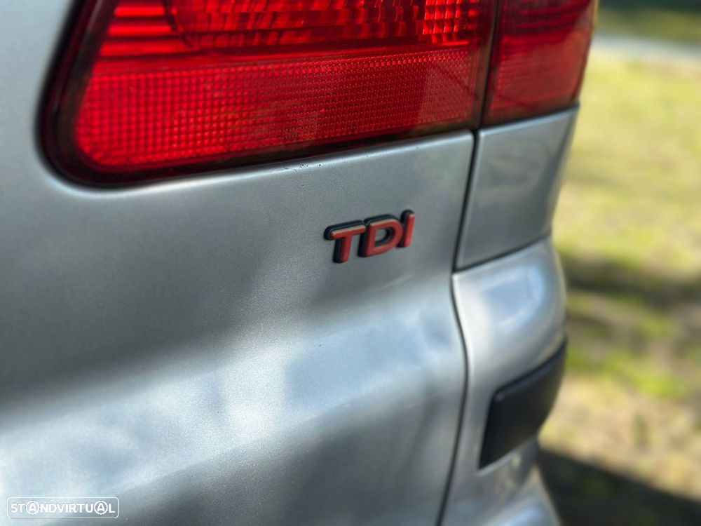 Ford Galaxy 1.9 TDi Ghia - 20