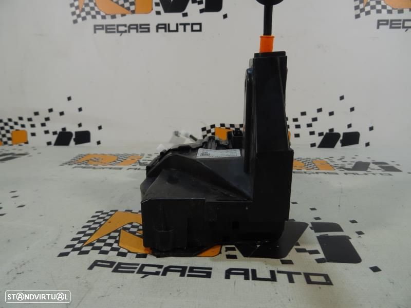 Fecho Da Porta Frente Direita Jaguar Xe (X760)  Hx73203a28ea / Hx73 20 - 3