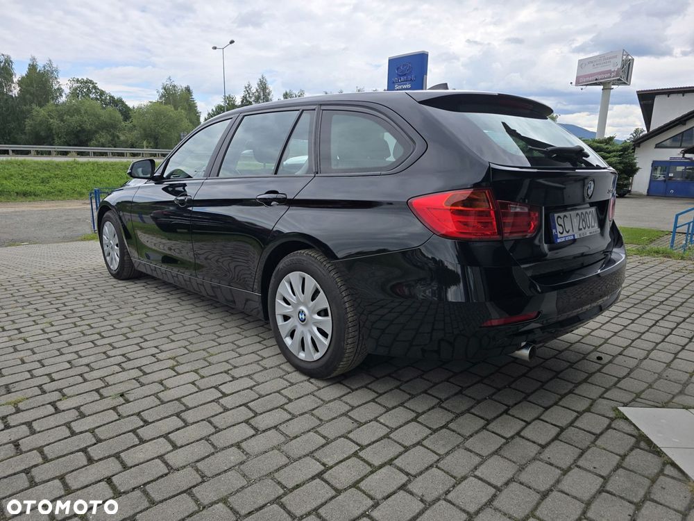 BMW Seria 3 318d - 5