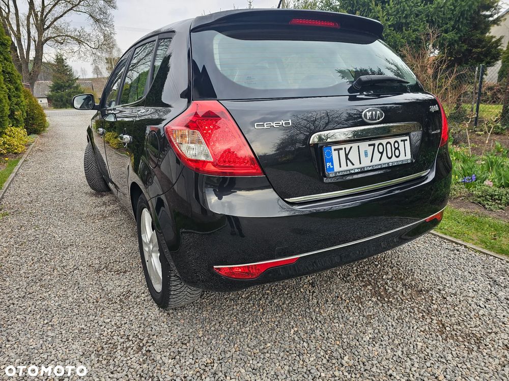 Kia Ceed 1.4 CVVT Attract - 19