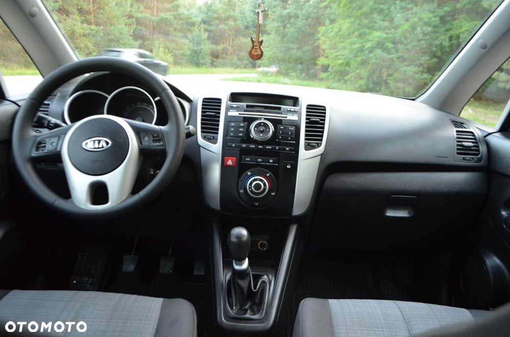 Kia Venga - 30
