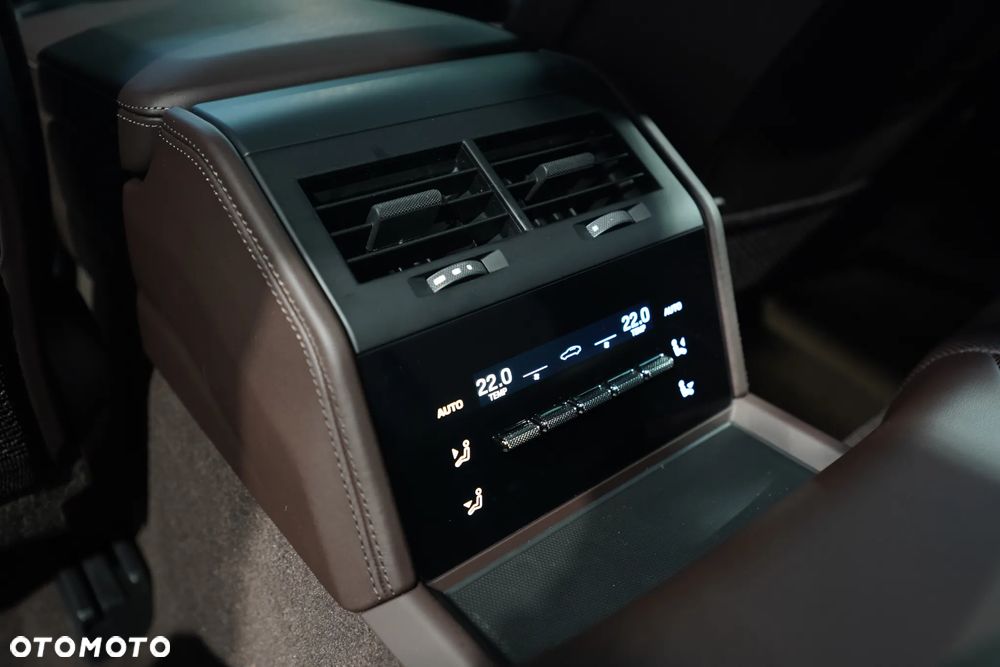 Porsche Panamera 4 E-Hybrid - 22