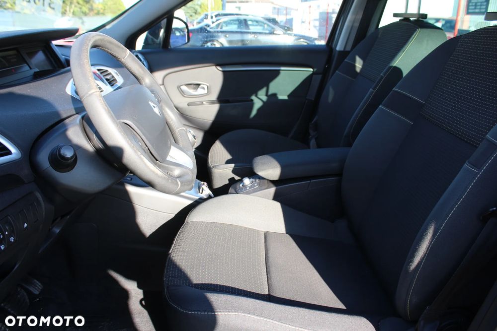 Renault Scenic 1.6 16V Limited - 11