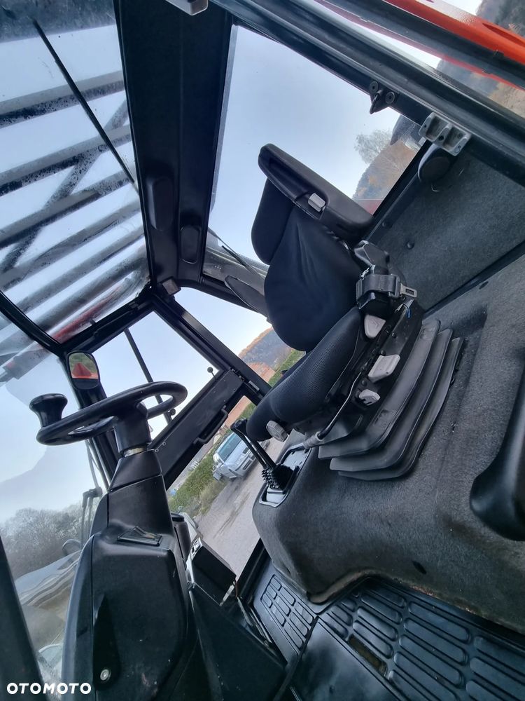 Linde H60D Wózek Widłowy 6 ton Udzwig. Silnik DEUTZ Turbo 6 cylindrów. 2x Posuw wideł Hydr. niski przebieg 6326h. Import Norwegia! Zero luzów i wycieków Jazda Hydrostatic. Stan Perfekcyjny! DIESEL - 39