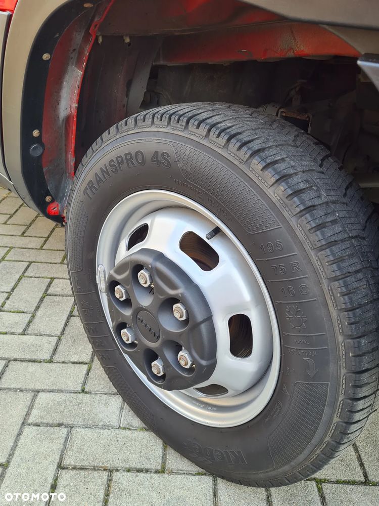 Iveco DAILY - 28