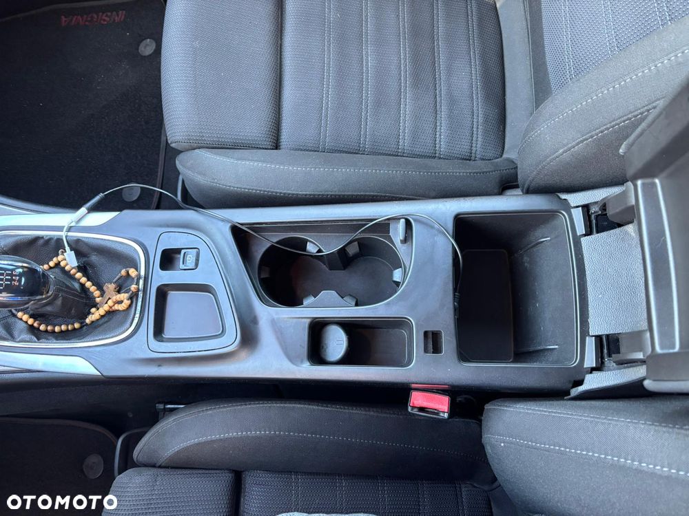 Opel Insignia 2.0 CDTI - 9