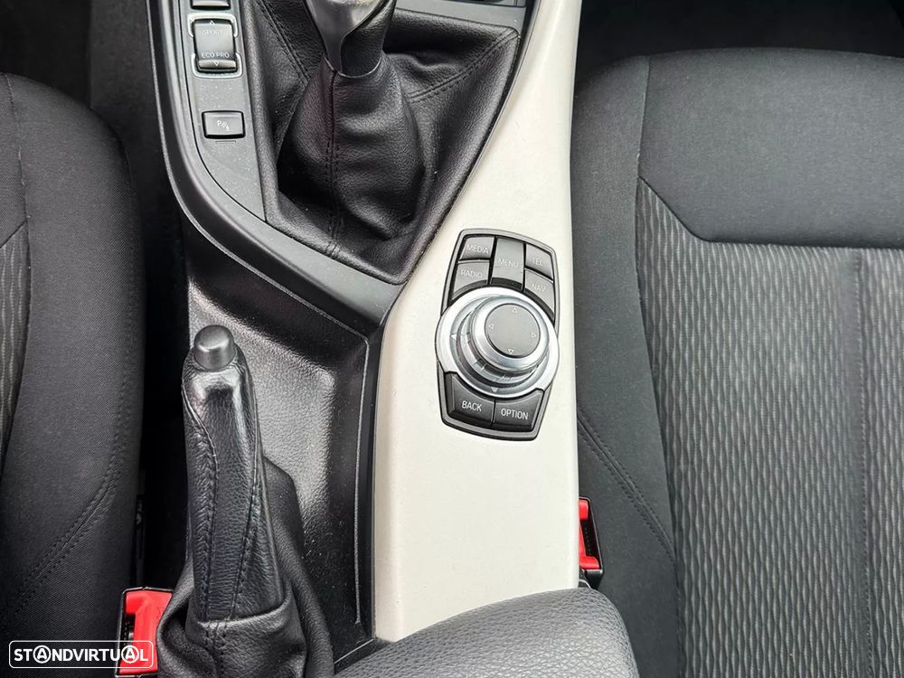 BMW 116 d EDynamics Advantage - 12