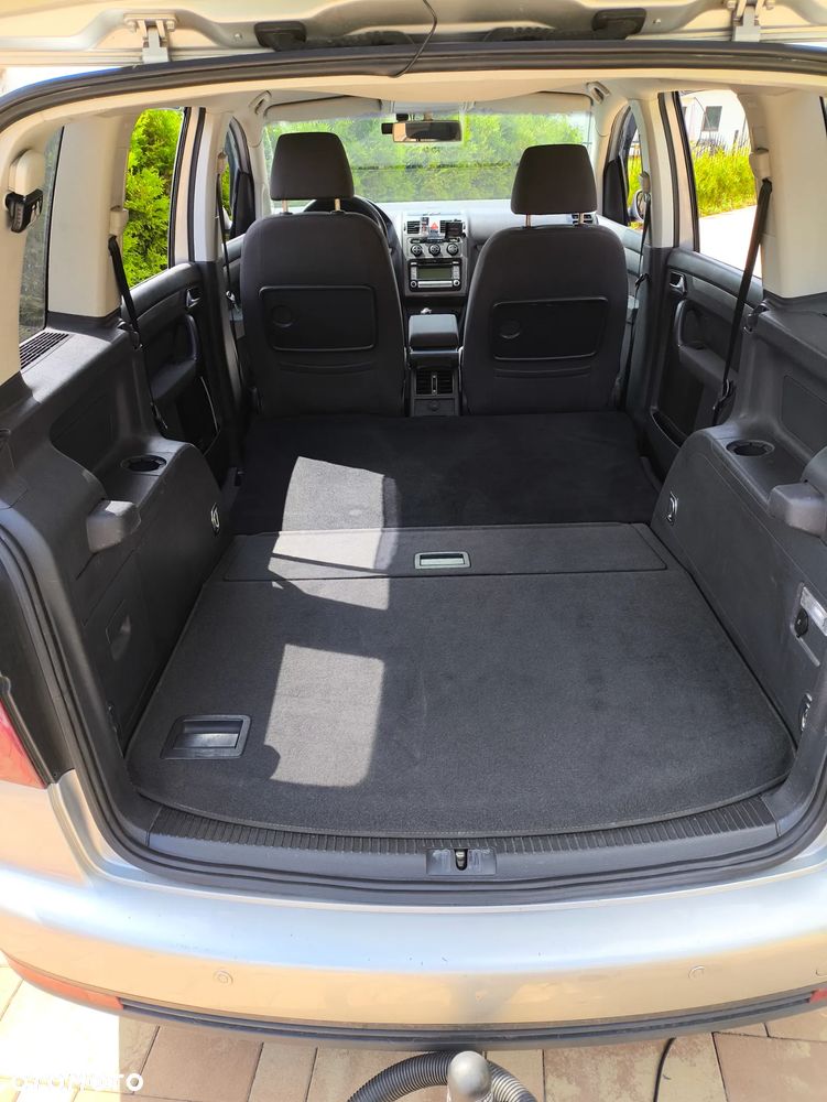 Volkswagen Touran 1.6 United - 12