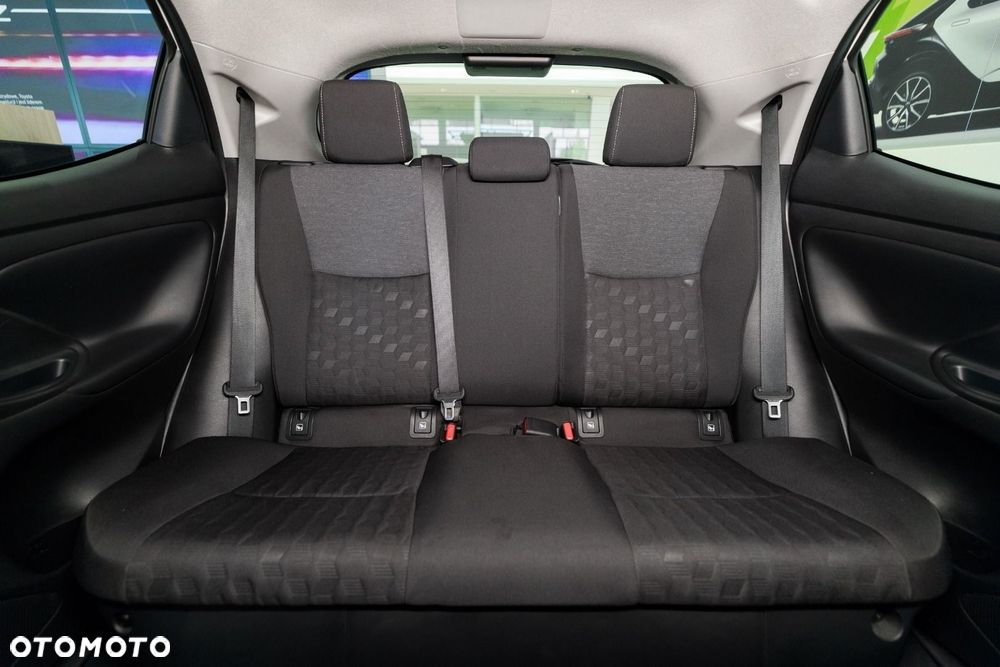 Toyota Yaris - 16