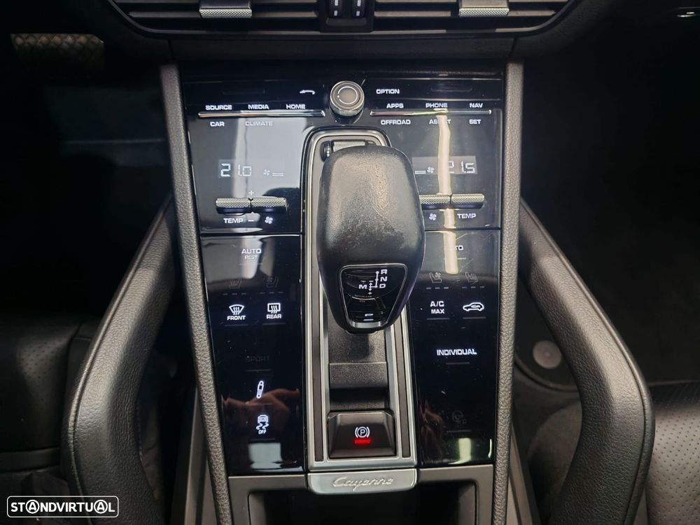 Porsche Cayenne Coupé - 16