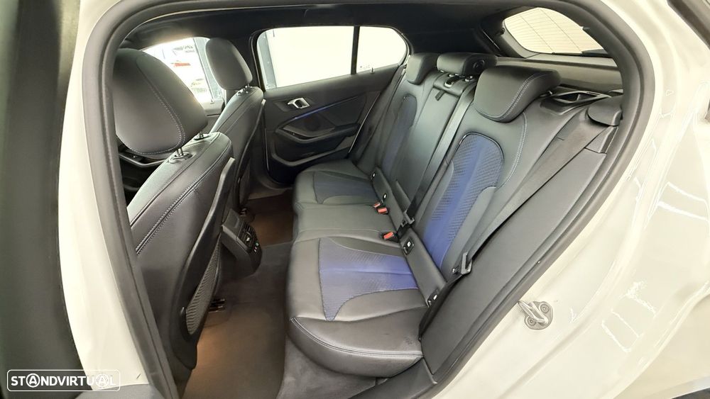BMW 118 d Pack M - 14
