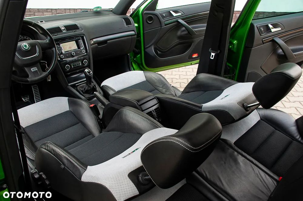 Skoda Octavia 2.0 TSI RS - 24
