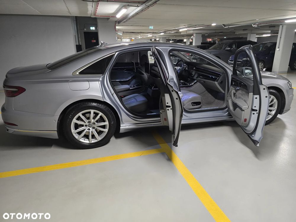 Audi A8 - 3