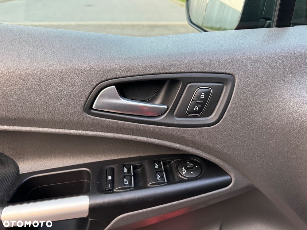 Ford Tourneo Connect Grand - 18