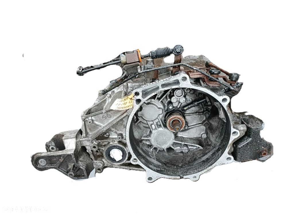 DODGE CALIBER 06-11 2,0 CRD 6 BIEGOWA MANUALNA SKRZYNIA BIEGÓW P0523355AD * - 1