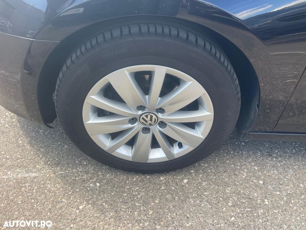 Volkswagen Golf 1.6 TDI DPF Trendline - 10