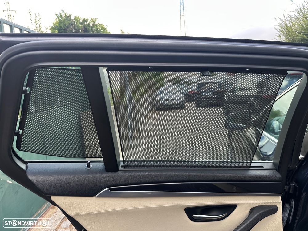 BMW 520 d Exclusive Auto 129g - 38