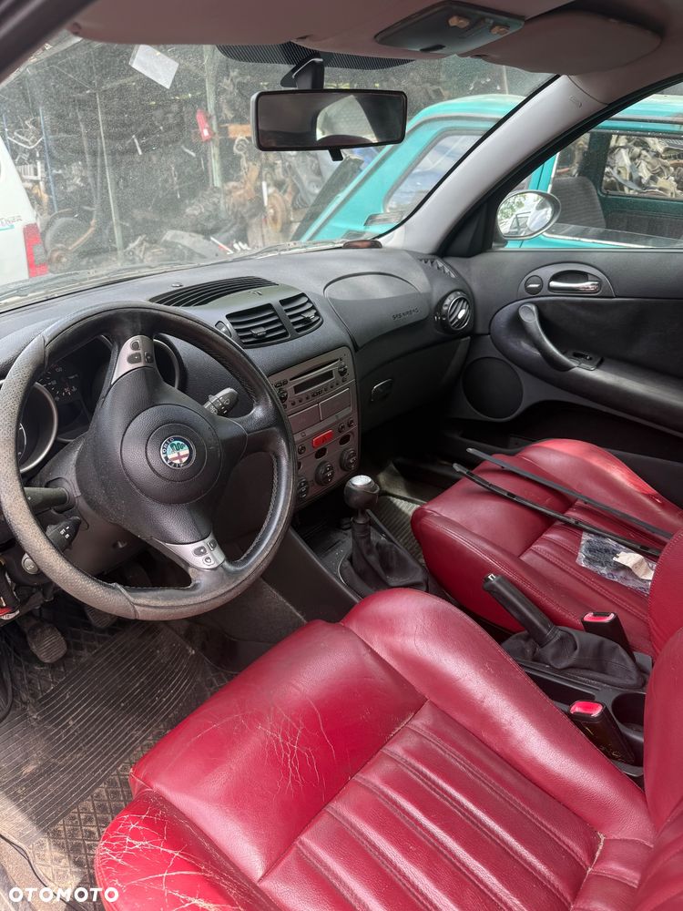 Alfa Romeo 147 na części - 5