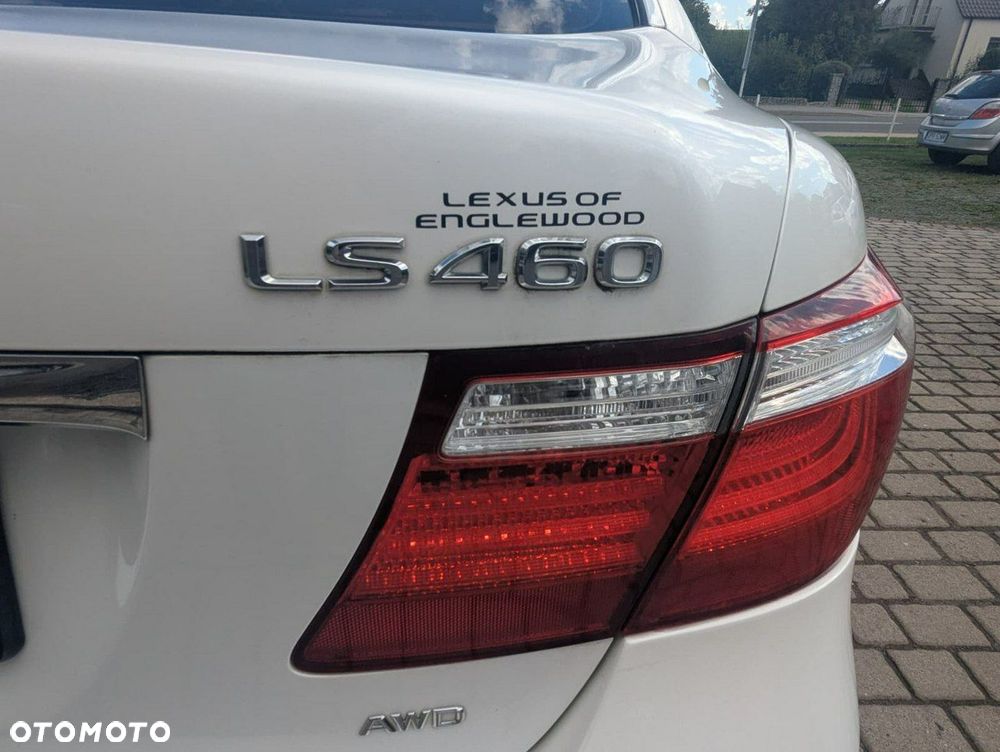 Lexus LS 460 AWD - 10