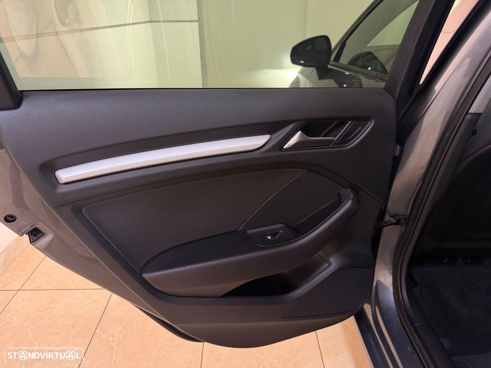 Audi A3 Sportback 1.6 TDI Sport - 35