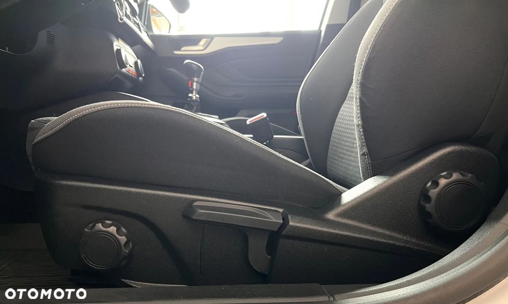Ford Focus 1.5 EcoBoost Titanium ASS - 22