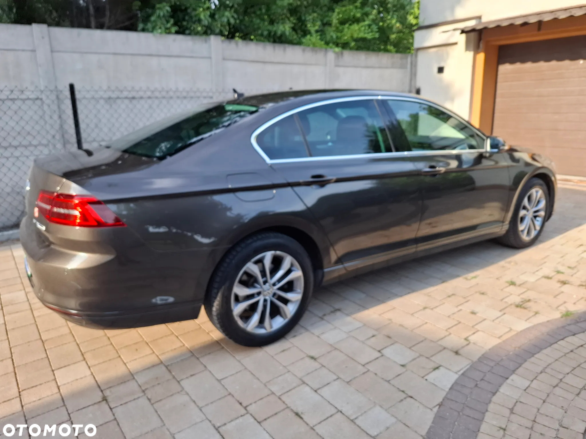 Volkswagen Passat 2.0 TDI BMT Comfortline DSG - 2