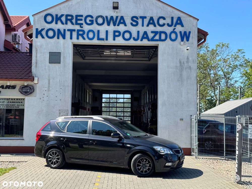 Kia Ceed - 37