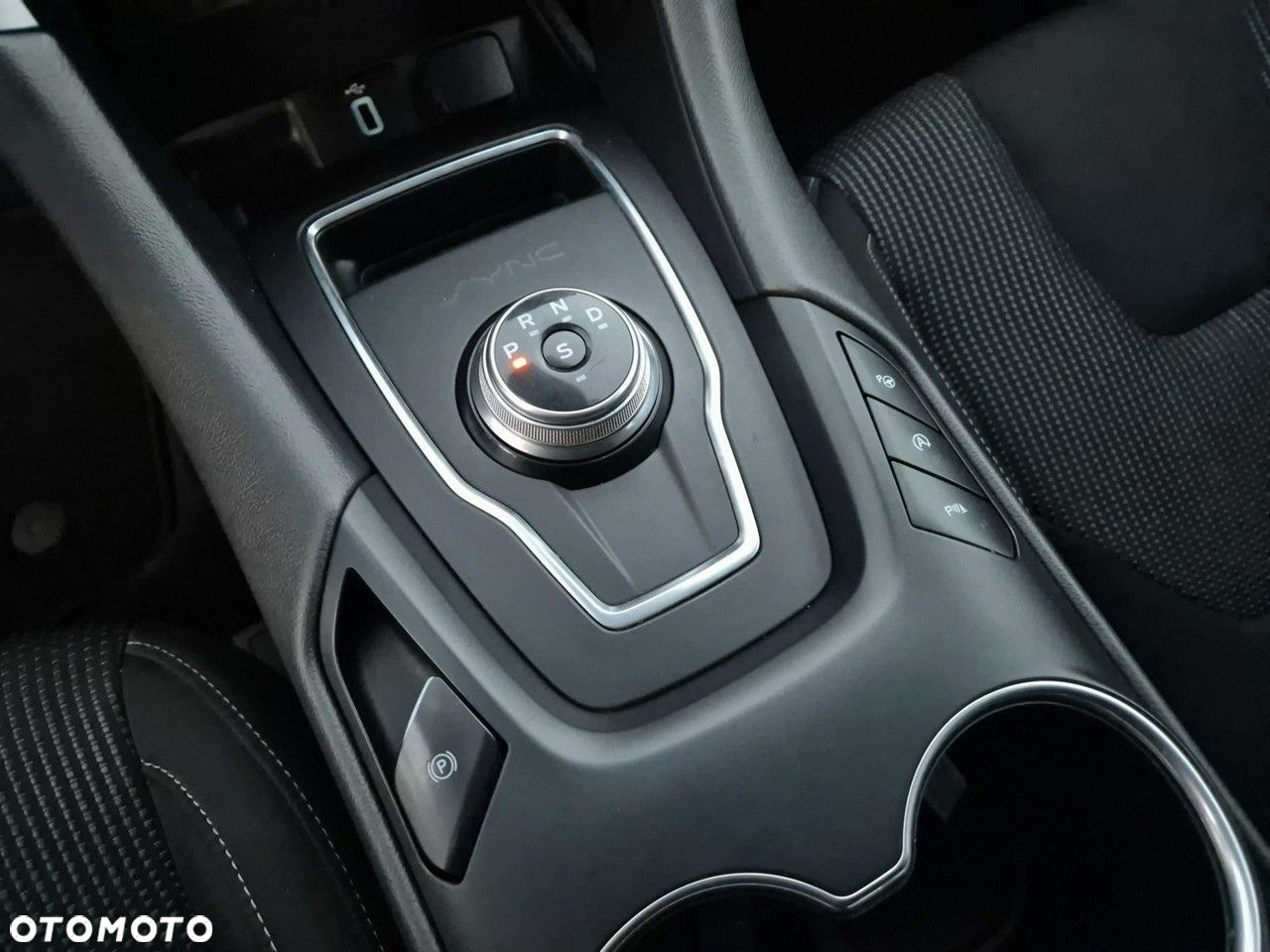 Ford Mondeo - 16