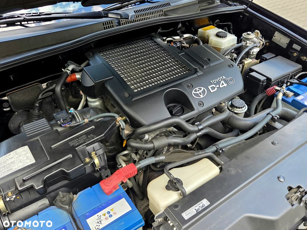 Toyota Land Cruiser - 28
