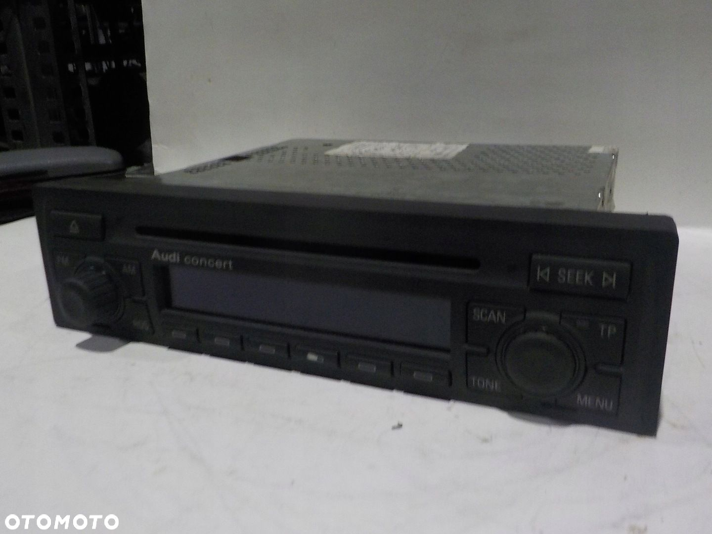 AUDI A6 C5 A2 RADIO FABRYCZNE KOD 4B0035186P - 4