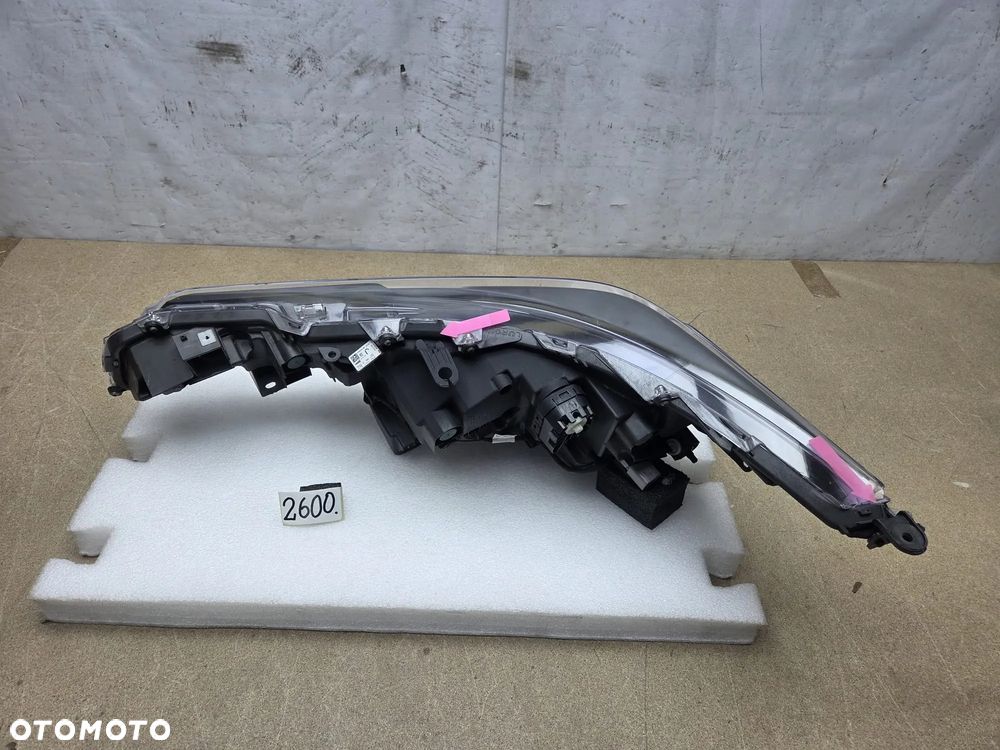 Toyota Corolla E21 od 18r 8111002960 lampa prawy prawa przód przednia Led - 4