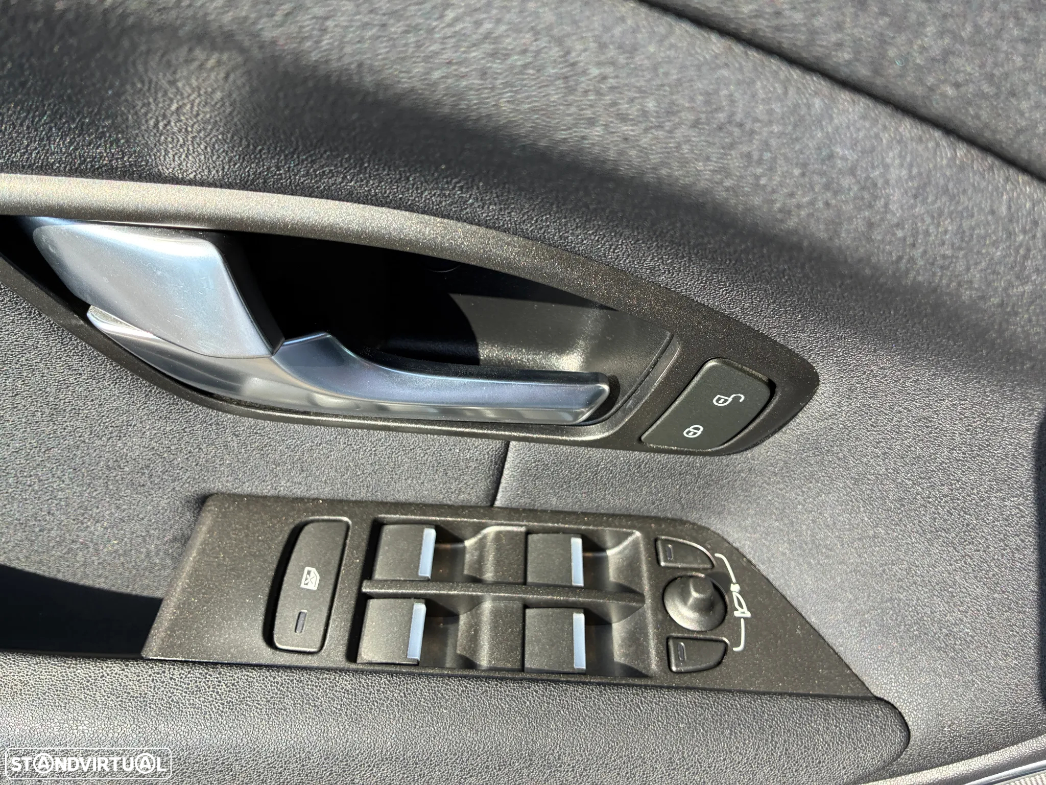 Land Rover Range Rover Evoque D150 FWD - 12