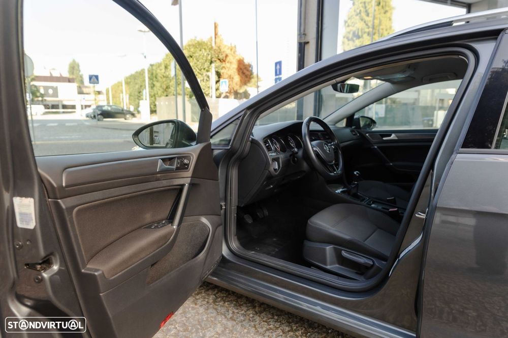 VW Golf Variant 1.6 TDi Confortline - 8