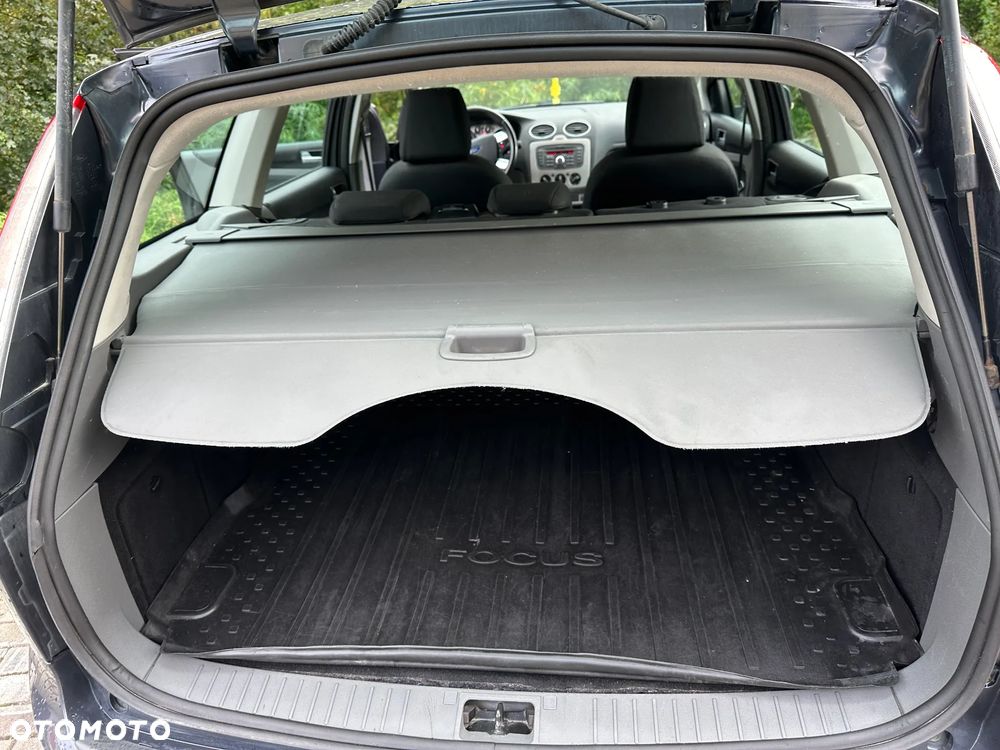 Ford Focus 1.8 Titanium - 9